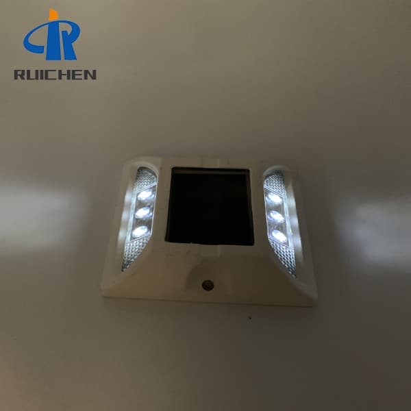 Embedded Slip Solar Road Marker Factory Price